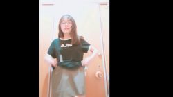 Video phim sex gái xinh Leak Unce thủ dâm tại nhà vệ sinh trường