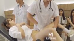 Nữ sinh xinh đẹp đi khám phụ khoa găp tay bác sĩ dâm dục